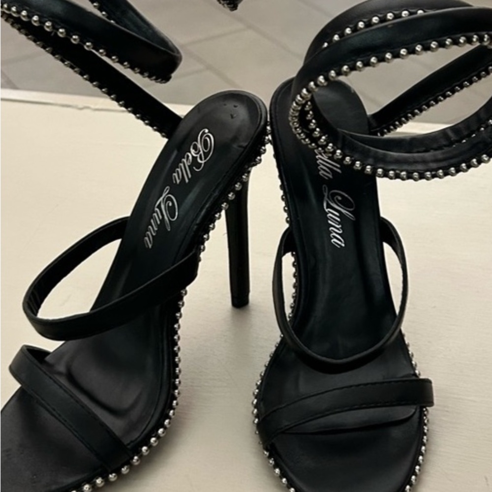 Bella Luna Black Studded Wrap Heels 5 1/2